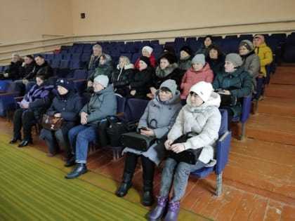 С отчетом перед жителями Арчединской сельской территории выступили глава городского округа город Михайловка А.В. Тюрин и председатель Михайловской городской Думы В.А. Круглов