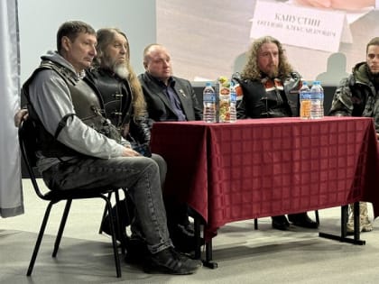 Патриотическая встреча в Дубовке: связь поколений и память о подвигах