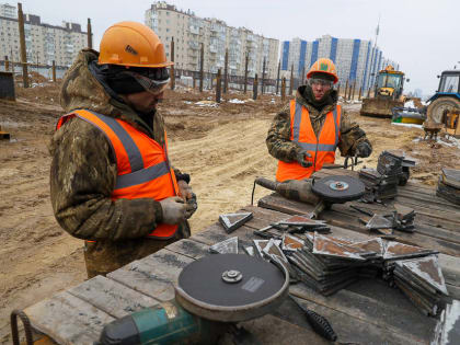 В микрорайоне Семь ветров в Дзержинском районе возводят новую ярмарку