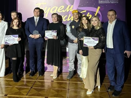 «Мы можем говорить об этом не шёпотом»: волгоградка - о том, как победила онкологию и научилась помогать другим