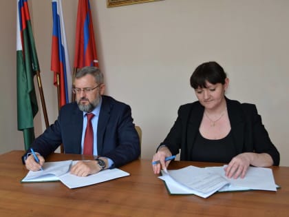 Между Управлением Минюста России по Волгоградской области и региональным МФЦ подписано соглашение о сотрудничестве.