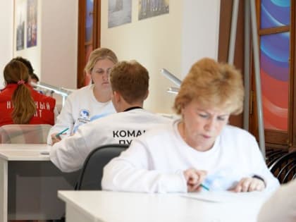 Волгоградская область сдала первые подписи в поддержку Владимира Путина