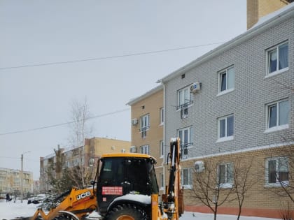 В Волжском ведется контроль за уборкой снега во дворах