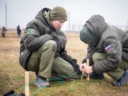 Волжские школьники проходят отбор для участия в военно-патриотической игре «Зарница 2.0»