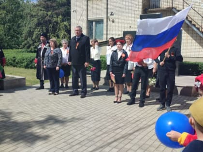 Сотрудники Управления Минюста России по Волгоградской области 9 мая 2024 приняли участие в митинге, посвящённом Дню Победы над нацистской Германией в Великой Отечественной войне 19