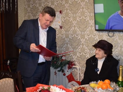 Камышанку Марию Стрелкову поздравили со 100-летием