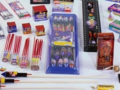 Продажа пиротехники подросткам запрещена!