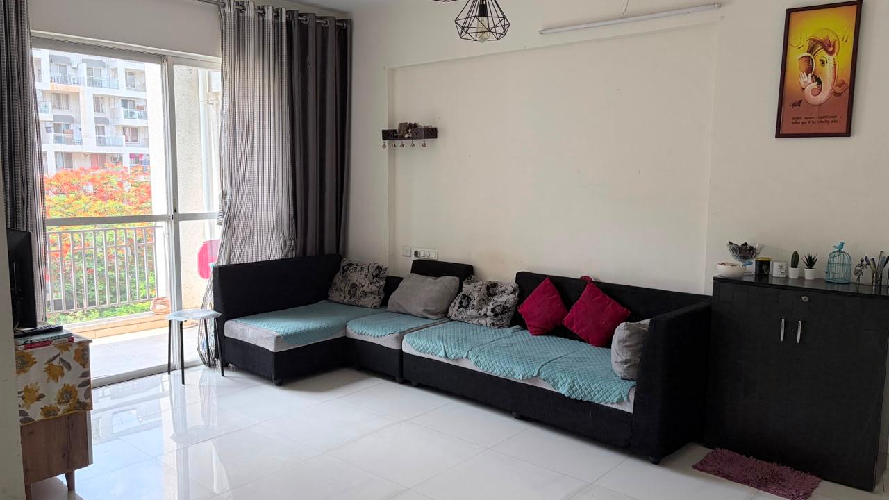 Flat for rent in Near Phoenix — ₹40,000/mo · RoomPin