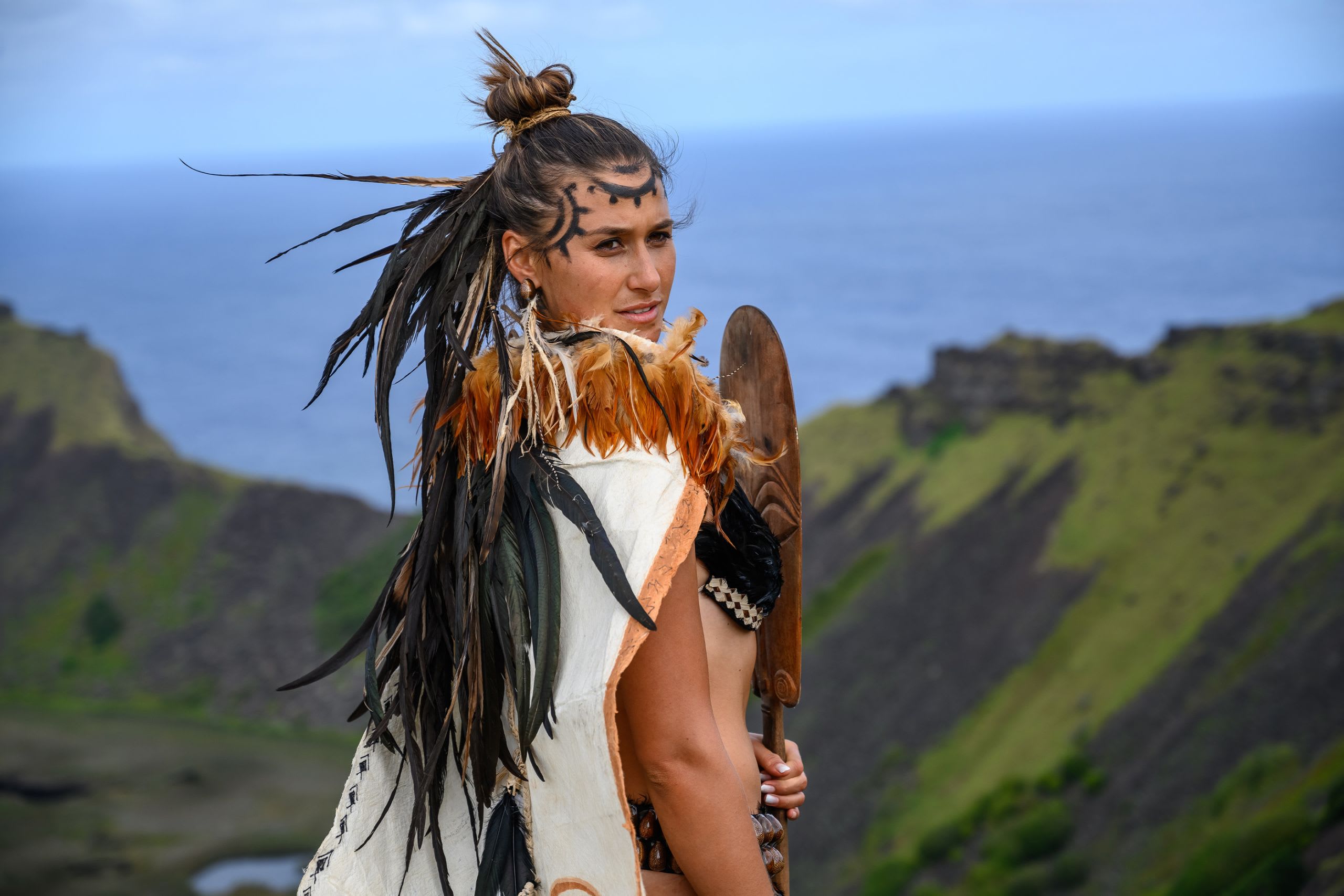 Woman in traditional dress (Shutterstock)