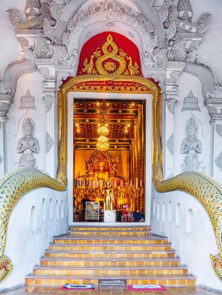 The doorway to Wat Chedi Luang’s prayer hall