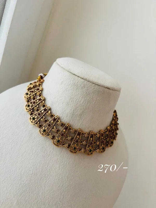 Antique Necklace Set thumbnail 2