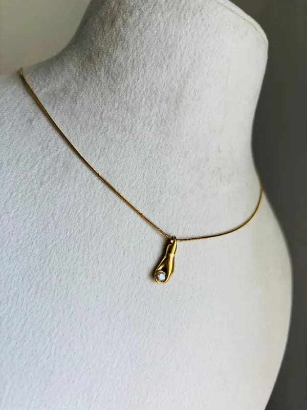 Hand Zircon Pendant Necklace thumbnail 3