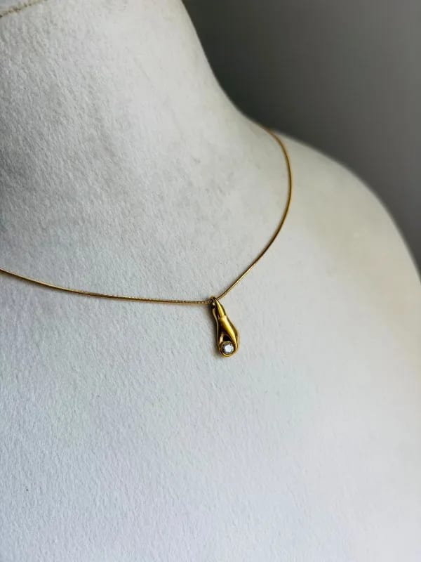 Hand Zircon Pendant Necklace thumbnail 2