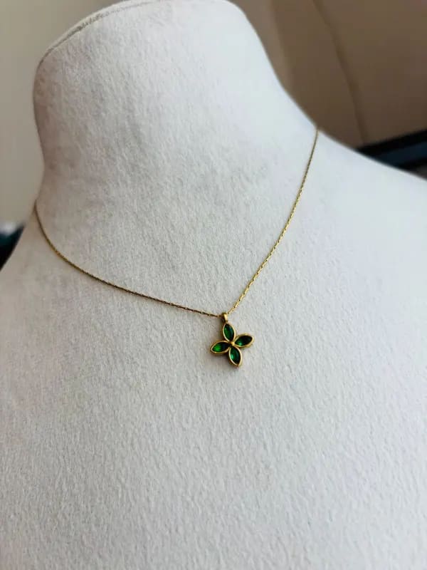 Mini Petal Necklace thumbnail 3