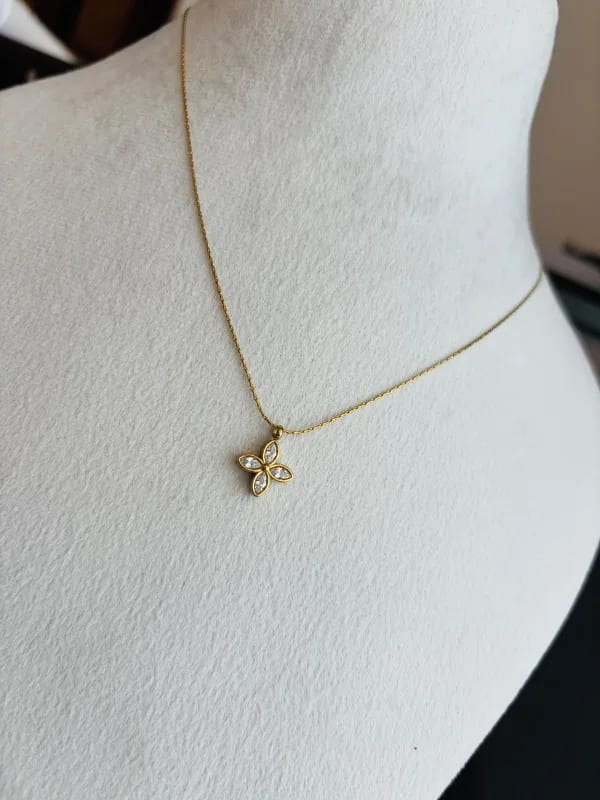 Mini Petal Necklace thumbnail 6