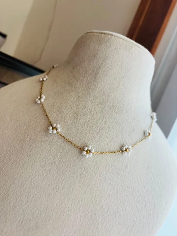 Kiyu Ziyu Floral Necklace thumbnail 2