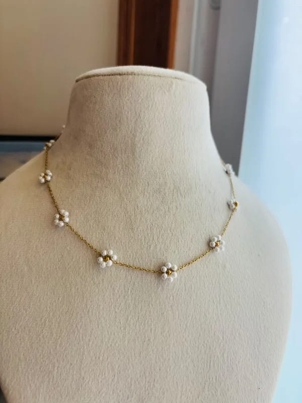 Kiyu Ziyu Floral Necklace thumbnail 3