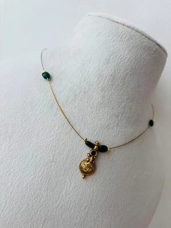 Invisible Chain Devi Pendant thumbnail 3