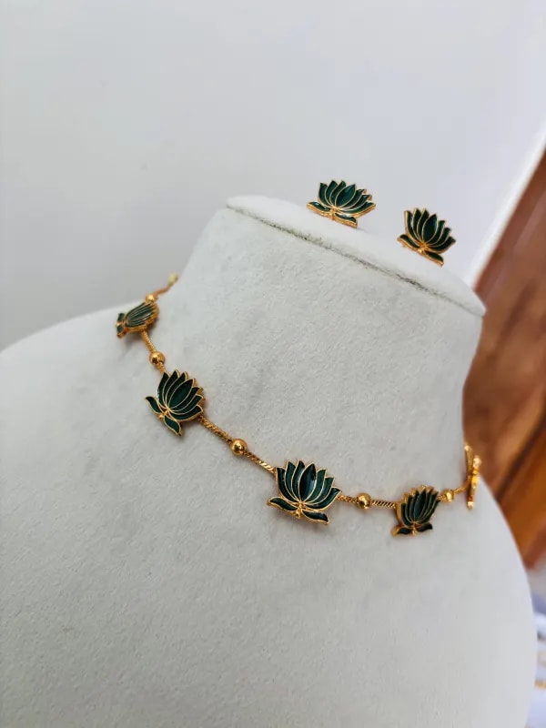 Lotus Necklace thumbnail 3