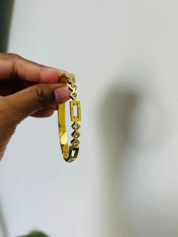 Kiyu Ziyu Adults Size Golden Sparkle Link Bracelet thumbnail 2