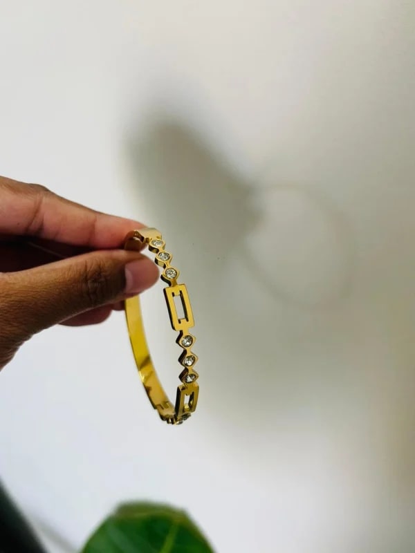 Kiyu Ziyu Adults Size Golden Sparkle Link Bracelet thumbnail 4