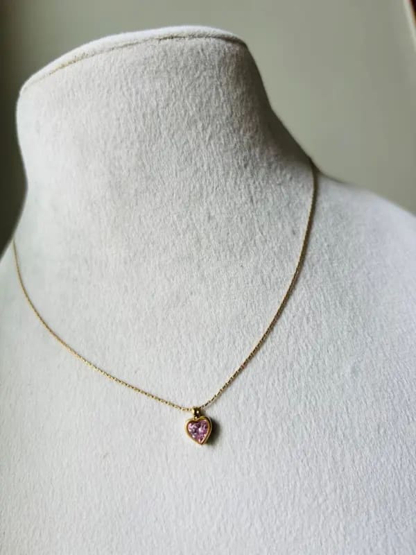 Pink Heart Glow Necklace - Kiyu Ziyu thumbnail 2