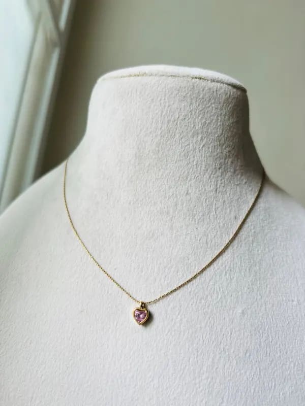 Pink Heart Glow Necklace - Kiyu Ziyu thumbnail 3