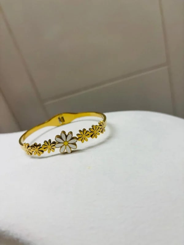 Blooming Daisy Bangle - Open Type thumbnail 3