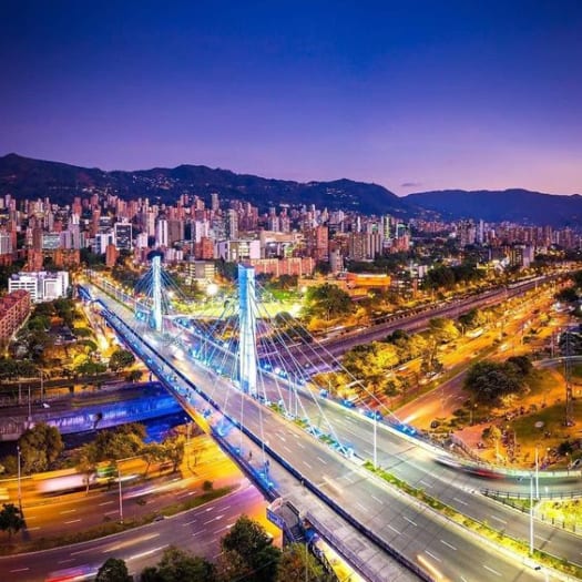 4sur bridge in Medellin in the night