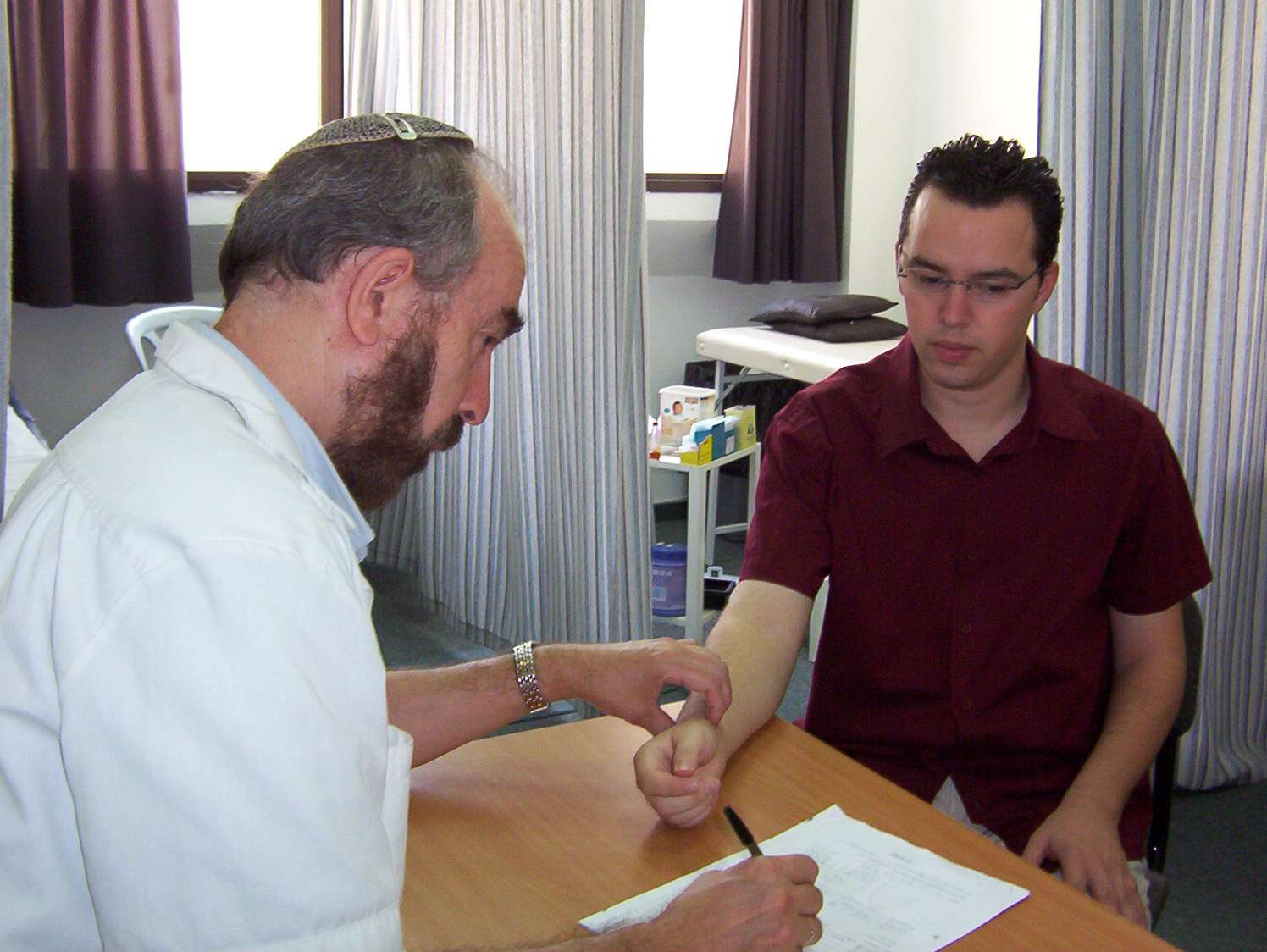 רפאל רוזנסקי מטפל בדיקור סיני image 1