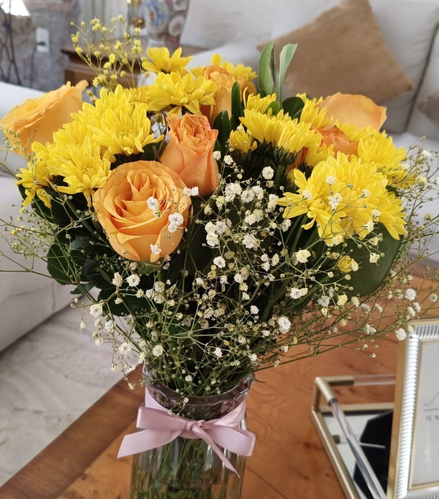 Unas flores amarillas a mi noviecita