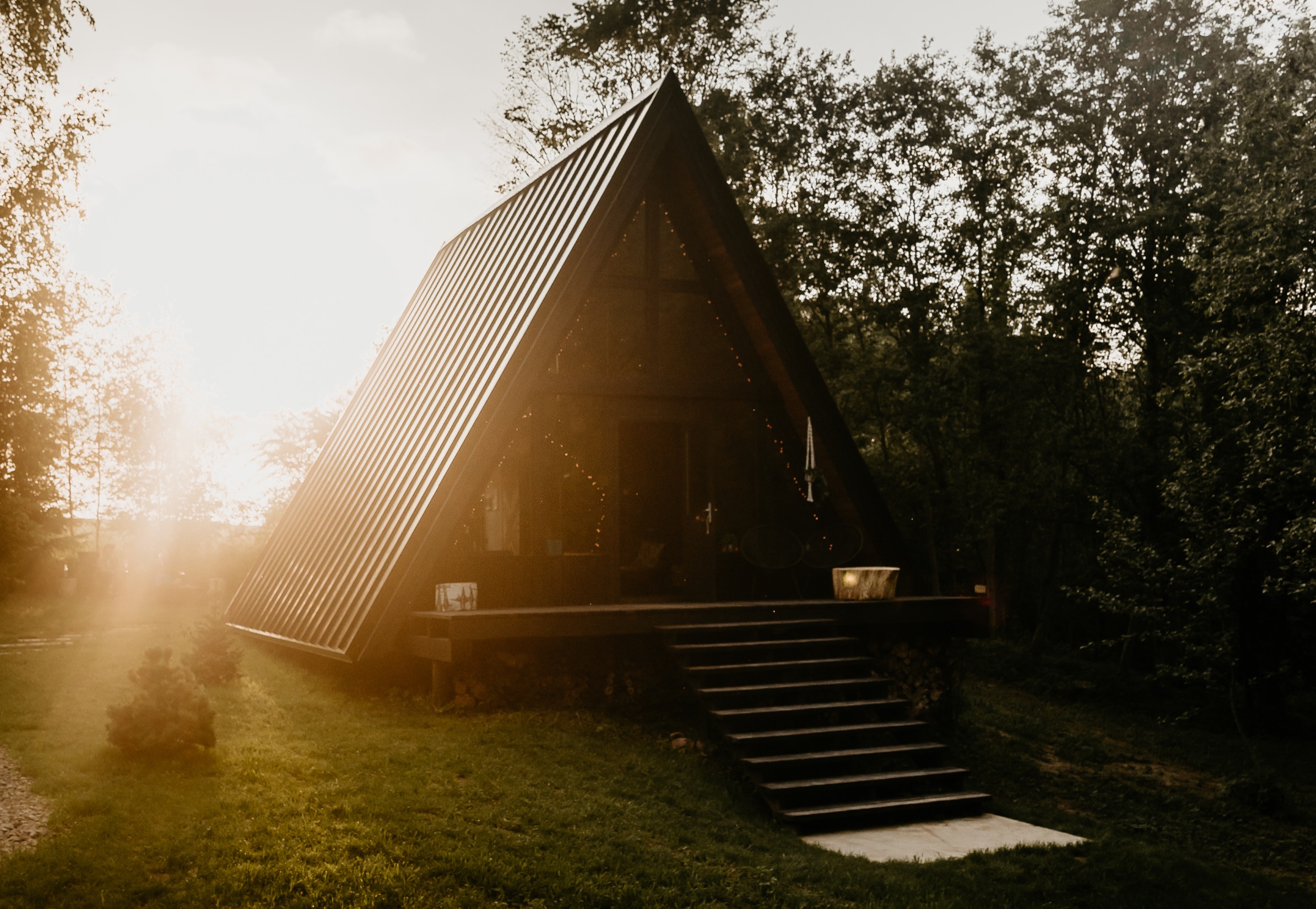 The Black A-Frame - Meža namiņš ar karsto kublu — 6