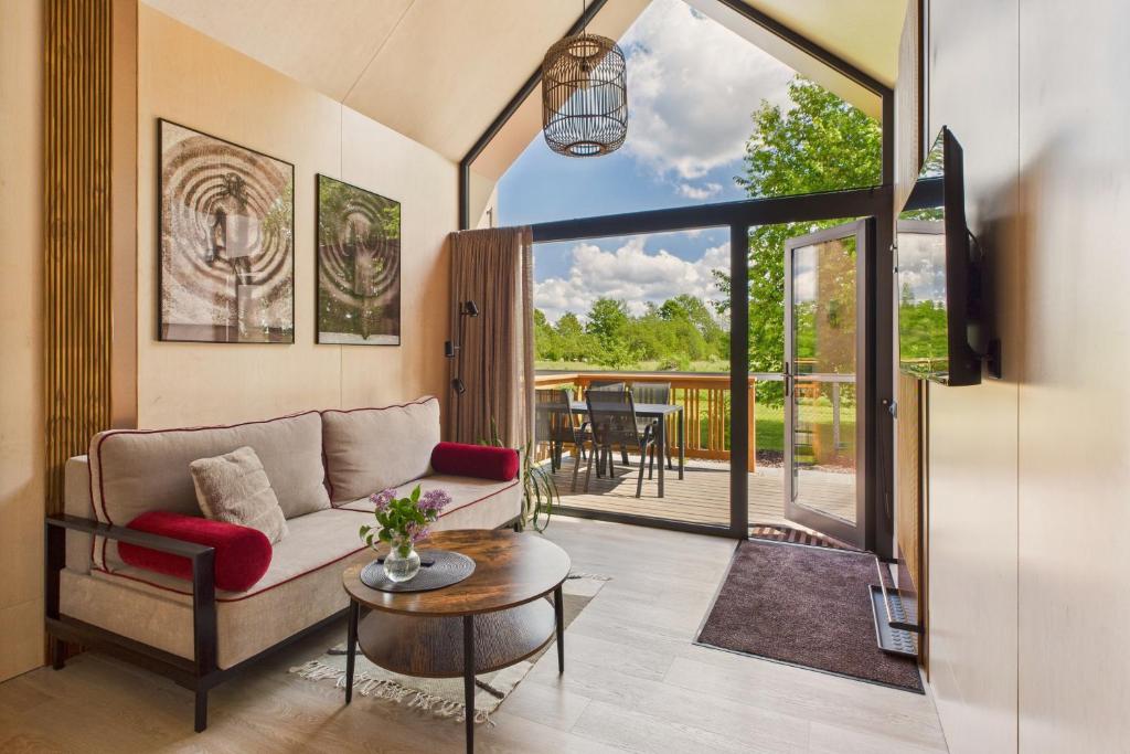 Peldu Villas - Kuldīga — Lakeside Serenity in Kurzeme