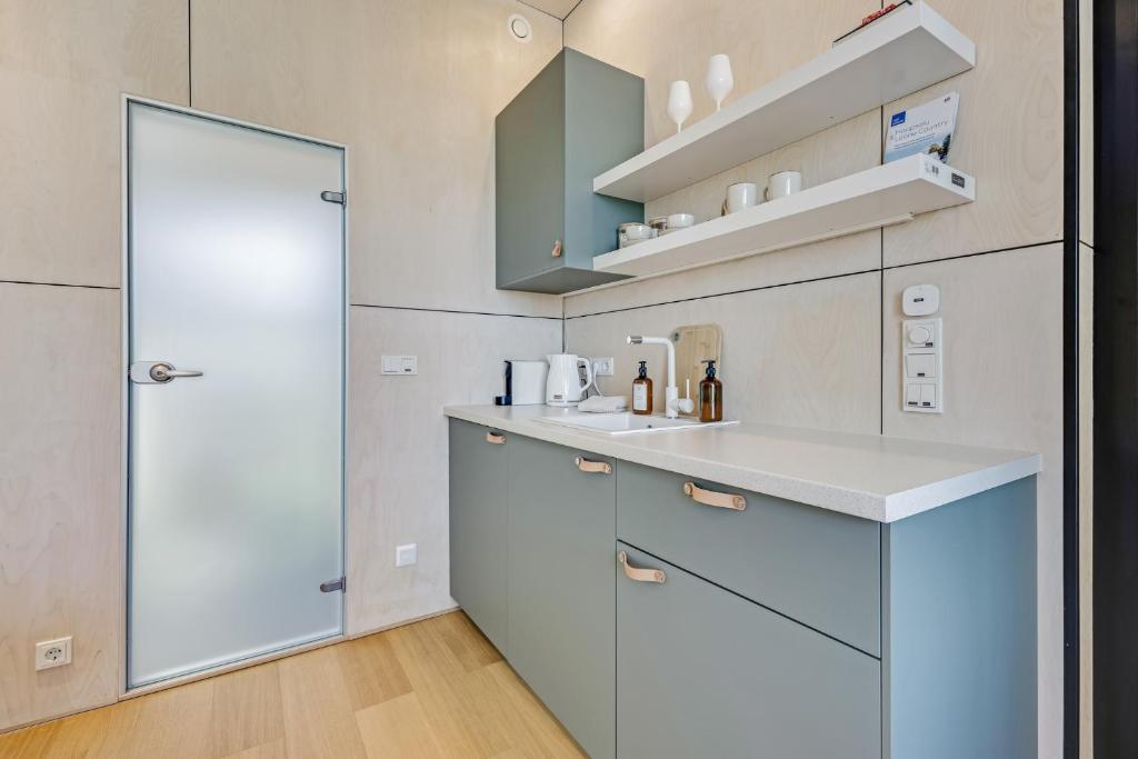 Tiny Marienholm — Piekrastes svētnīca — 4