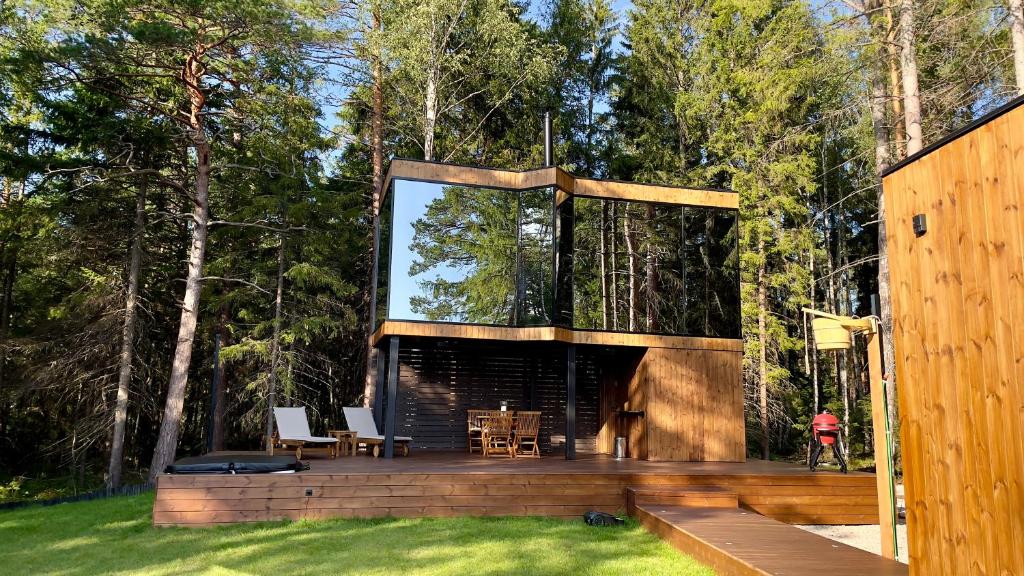 Roostajärve Minivilla — Lakeside Estonian Retreat