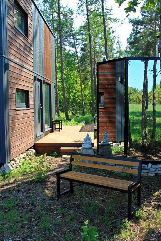 Shanti Forest House — Coastal Calm & Forest Embrace