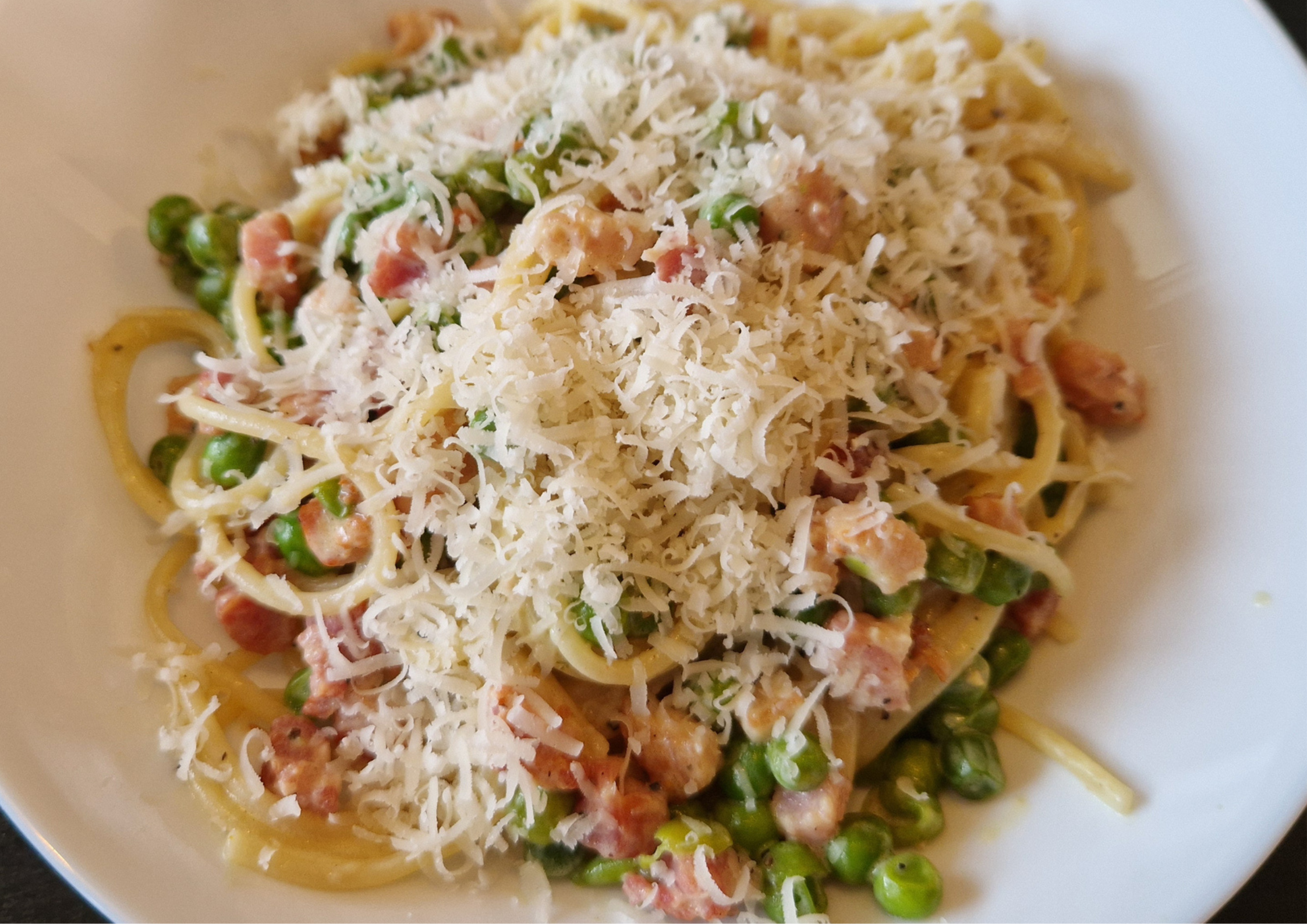 Pasta með ertum og beikoni