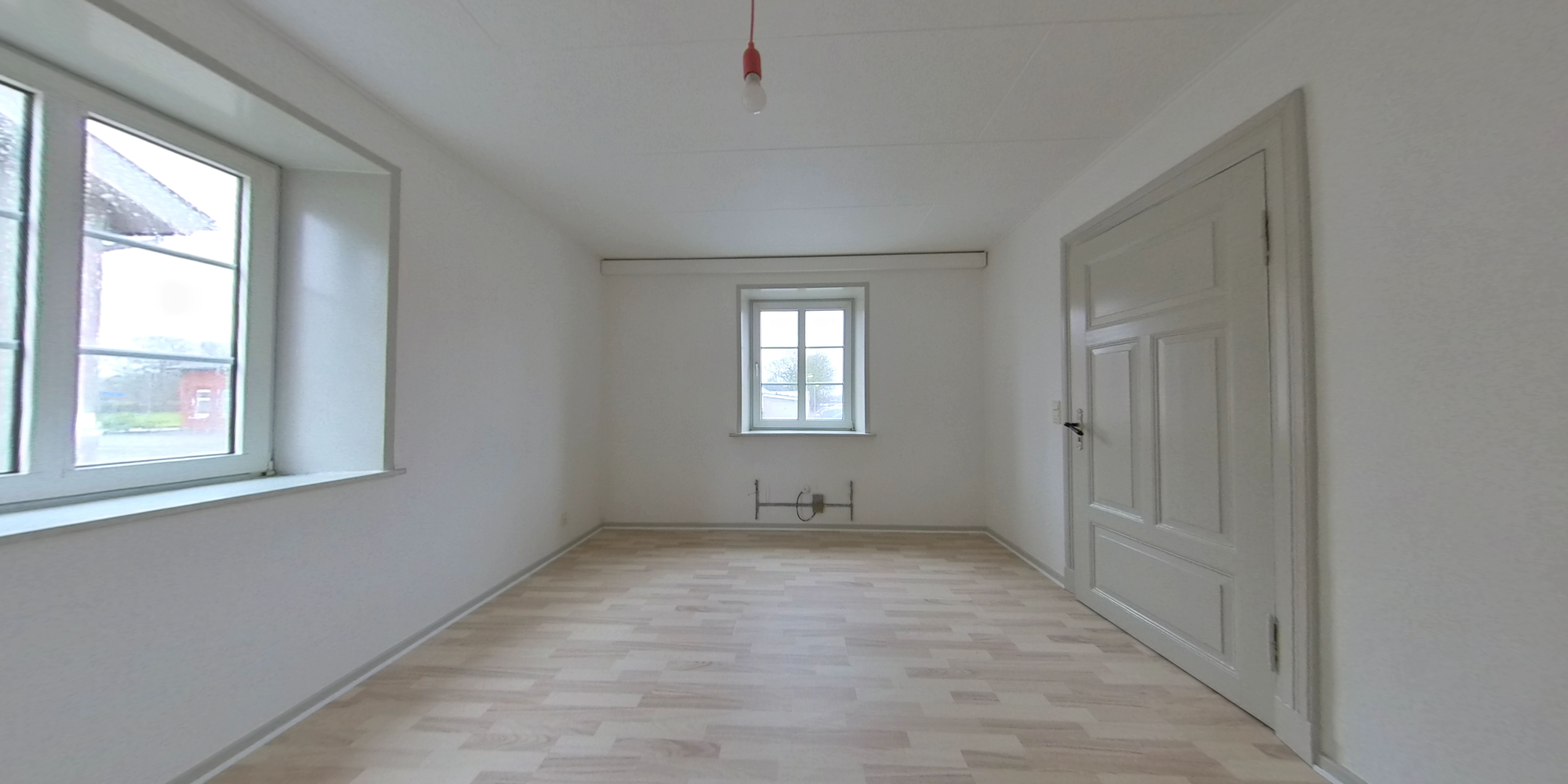 Dejlig stor 3-værelses lejlighed med privat indgang og have - Image 9