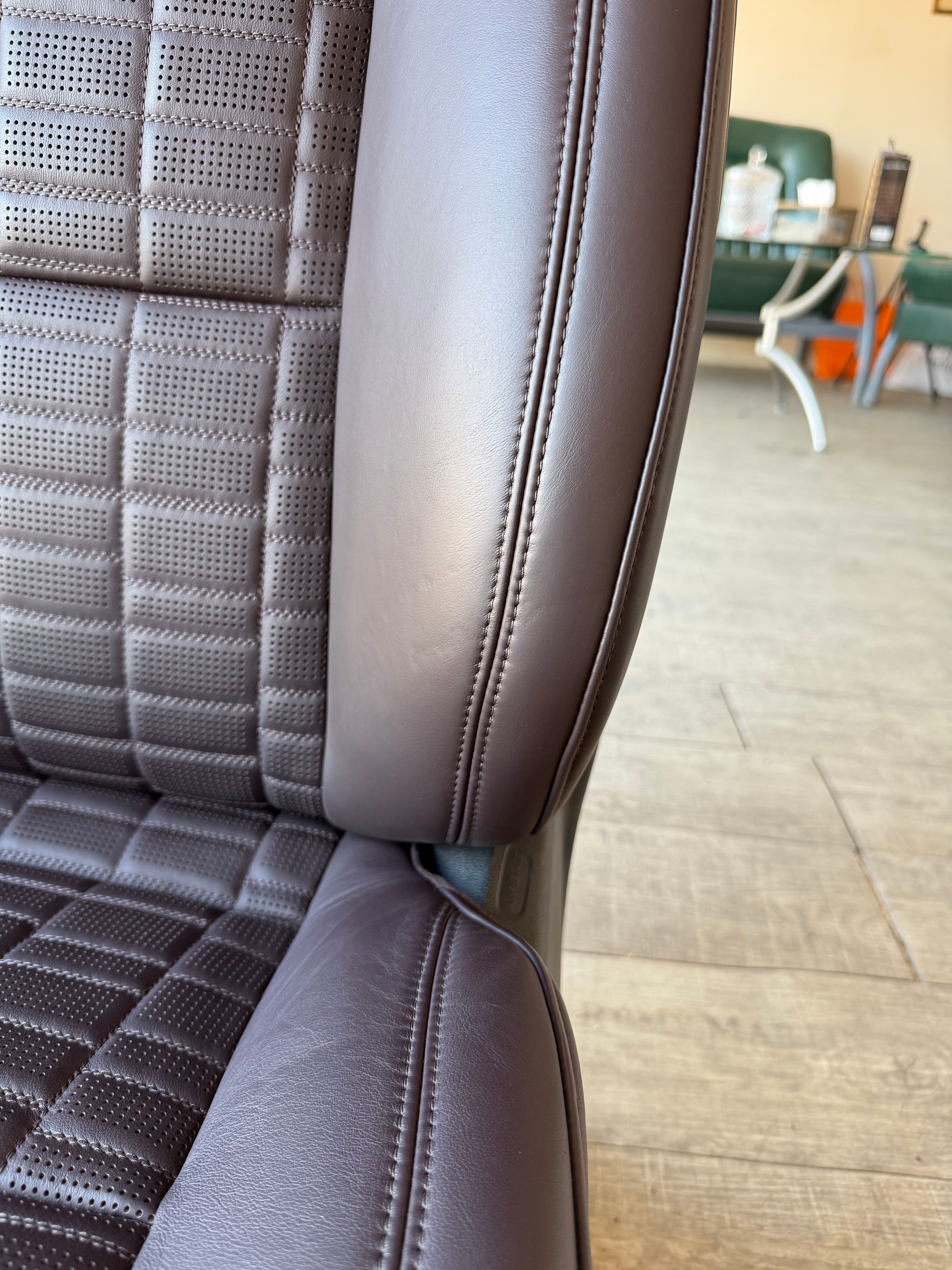 Luxury Car Seat - Color Restoration