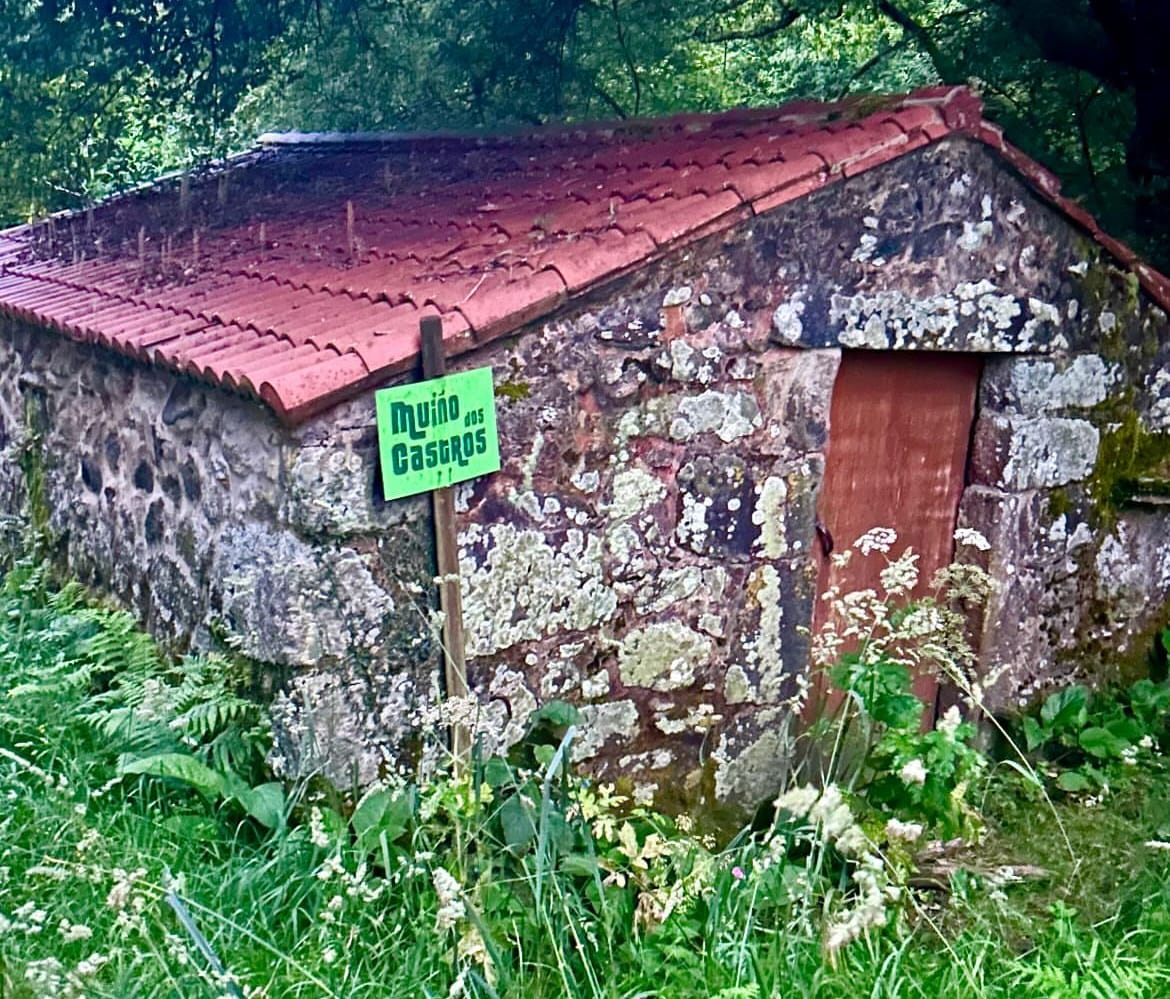 Casa de piedra en el pueblo de Olveiroa