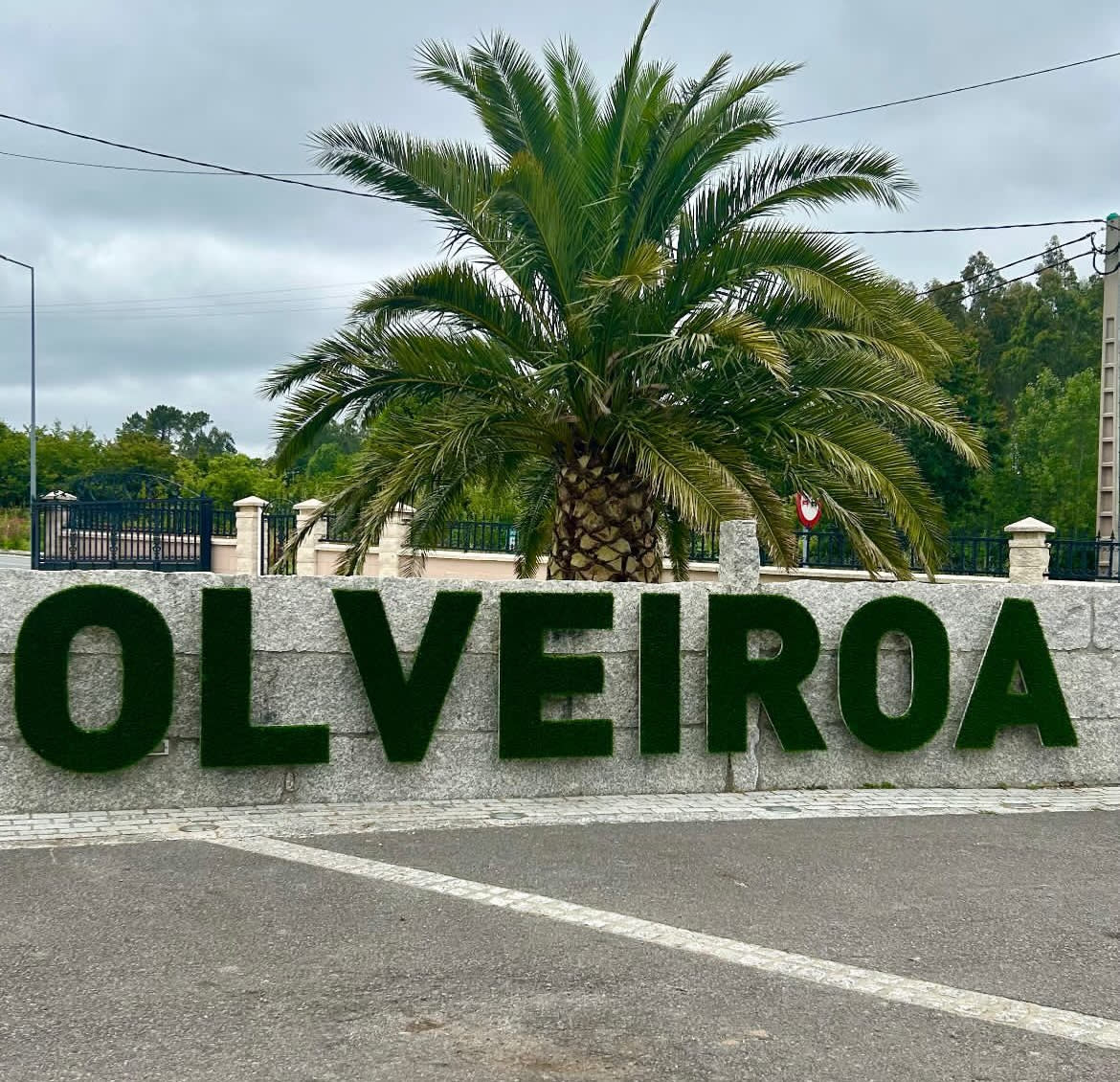 Cartel de bienvenida al pueblo de Olveiroa