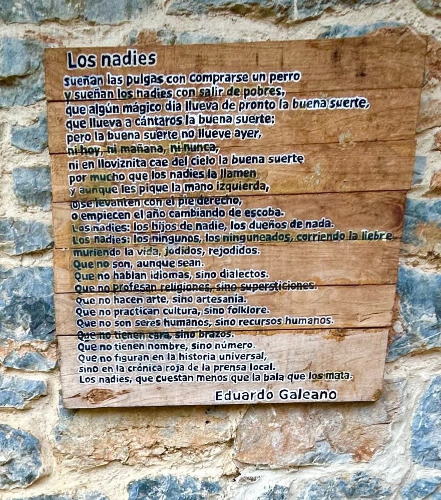 Frase de 'Los Nadies' de Eduardo Galeano en el albergue de San Marcelo