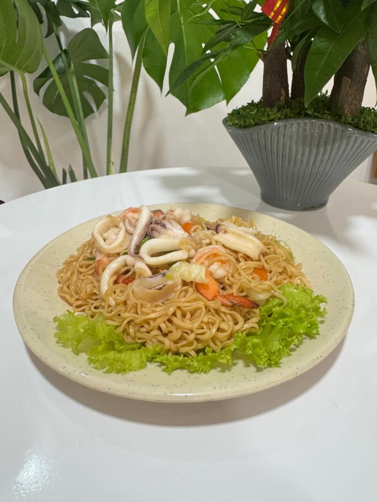 មីឆាគ្រឿងសមុទ្រ