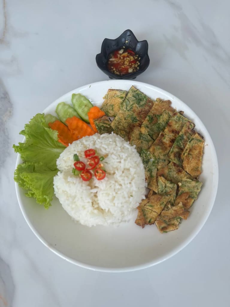 បាយចៀនពងទាស្អំ