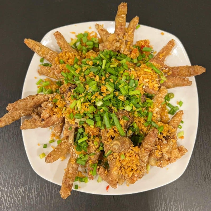 ជើងមាន់បំពងខ្ទឹមស