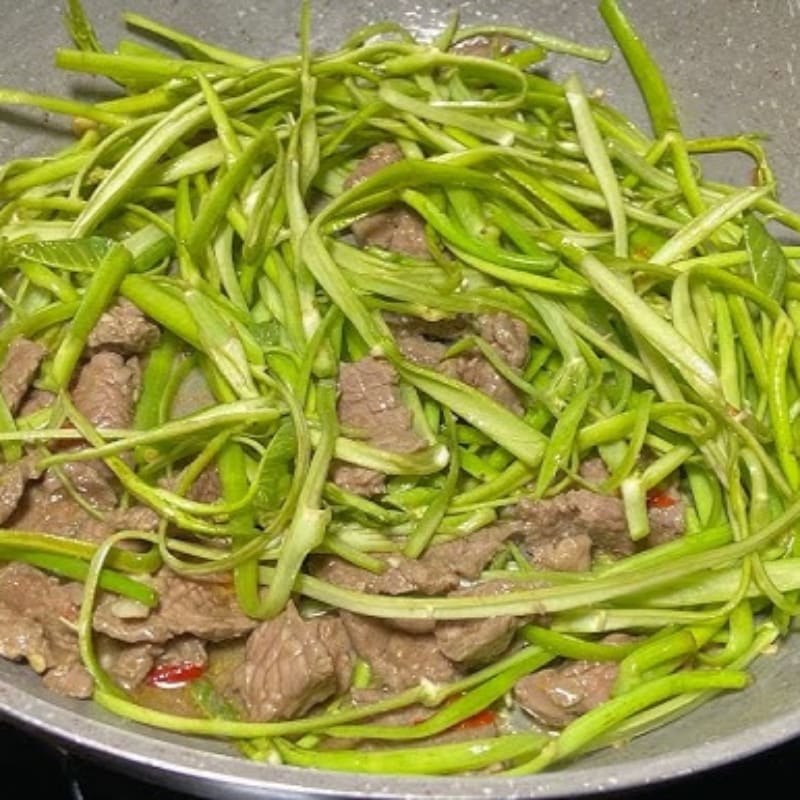 ឈុតគោត្រគួន