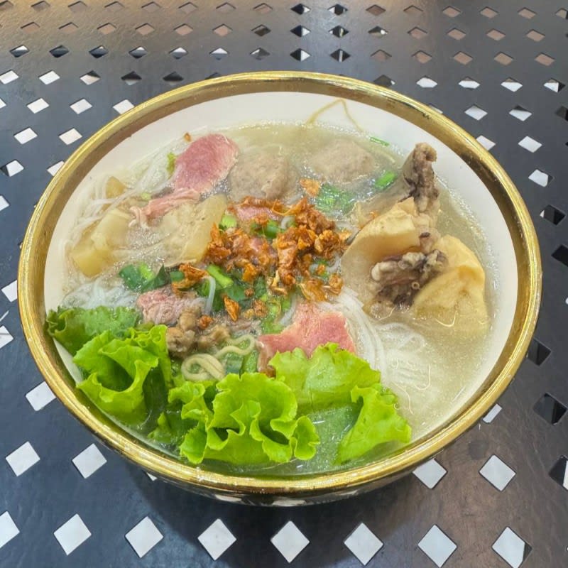 គុយទាវស៊ុបគោ