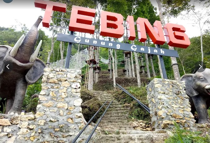 Tebing Gunung Gajah