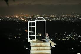 Spot Pintoe Langit Dahromo