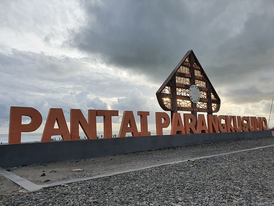 Pantai Parangkusumo